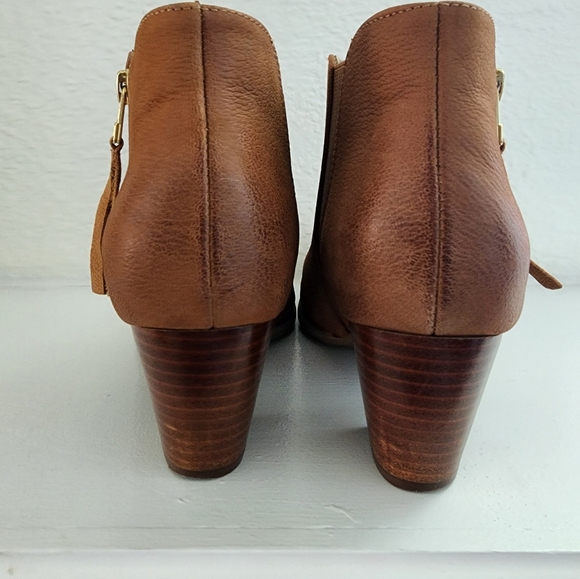 Vionic The Sterling Ankle Boot - Picture 3 of 7